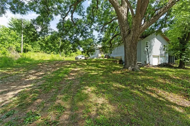 $400,000 | 13777 Bohrer Lane, Rayville, MO 64084