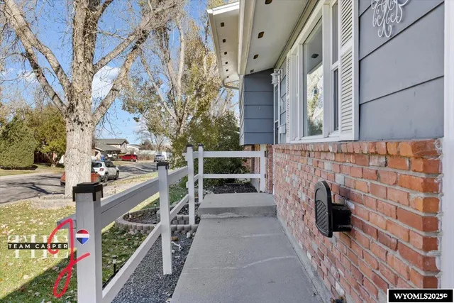 $325,000 | 1321 Jamaica Drive, Casper, WY 82609