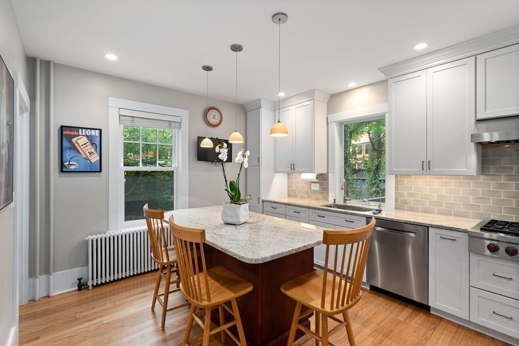 112 Sumner Road Brookline, MA 02445 - Photo 8 of 30