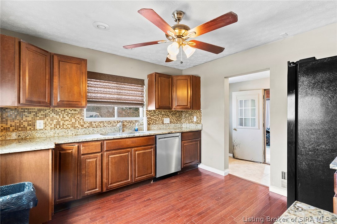 124 West Main Street Hanover, IN 47243 - Photo 9 of 36