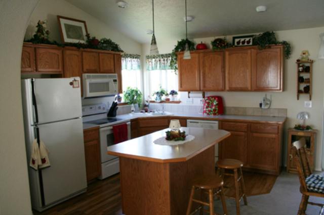 4221 South Bowdish Road Spokane Valley, WA 99206 - Photo 2 of 6 Gallery Image 2