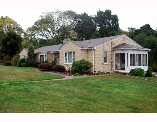489 Colonial Manor Road North Huntingdon, PA 15642 - Photo 2 of 18 Exterior Front.