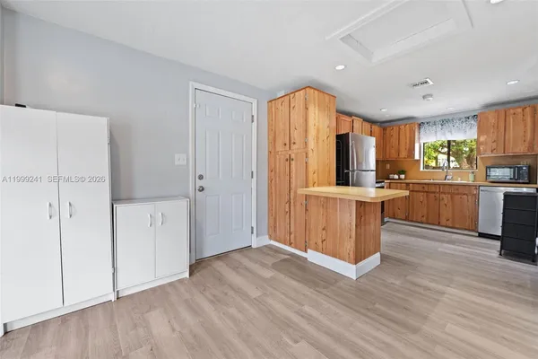 $575,000 | 1395 Northeast 177th Street, North Miami Beach, FL 33162