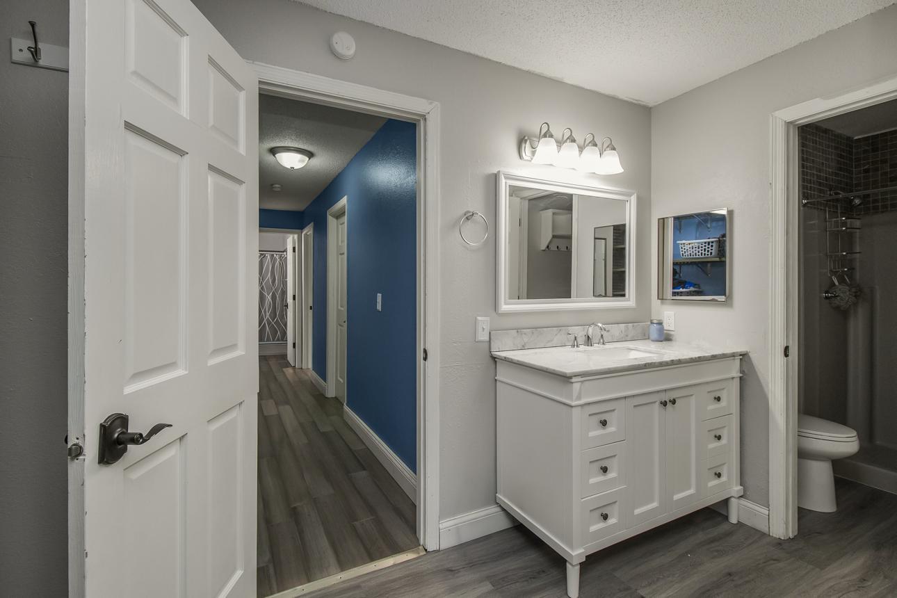 1700 Four Oaks Road, Unit 219 Eagan, MN 55121 - Photo 19 of 35