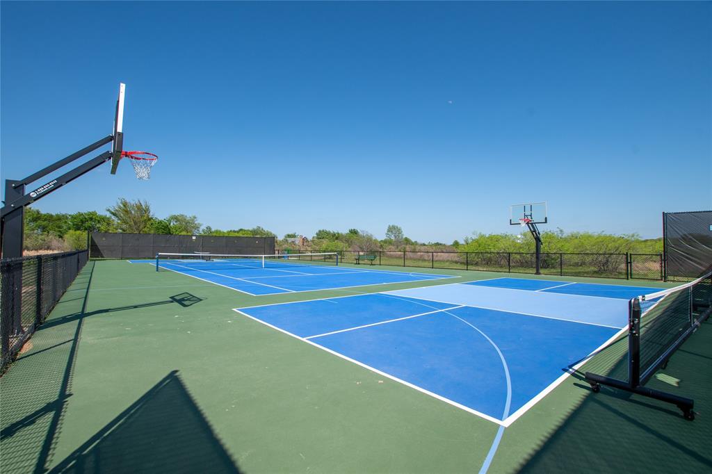 307 Sun Valley Mabank, TX 75147 - Photo 32 of 34 Community Pickle Ball Court