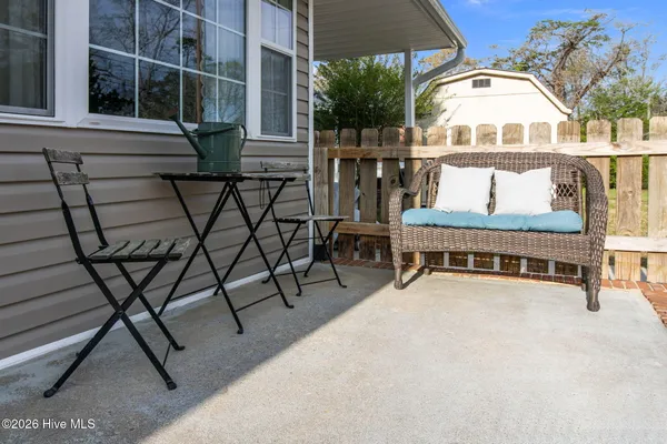 $225,000 | 400 Hickory Court, Jacksonville, NC 28540