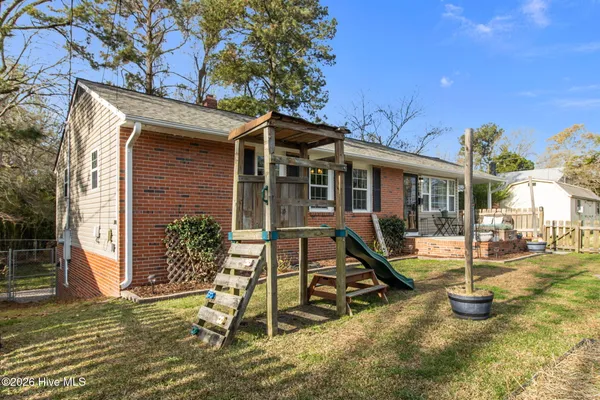 $225,000 | 400 Hickory Court, Jacksonville, NC 28540