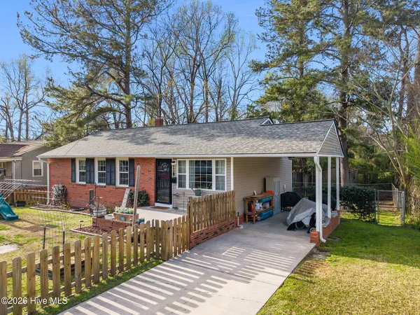 $225,000 | 400 Hickory Court, Jacksonville, NC 28540