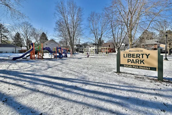 $235,000 | 1113 Lewis Street, DeKalb, IL 60115