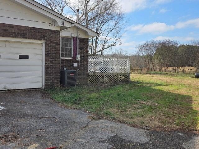 2596 Keith Valley Road Southeast Cleveland, TN 37323 - Photo 3 of 24 a front view of a house with a yard