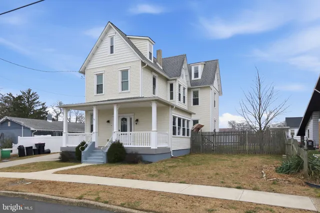 $440,000 | 810 Central Avenue, Glendora, NJ 08029