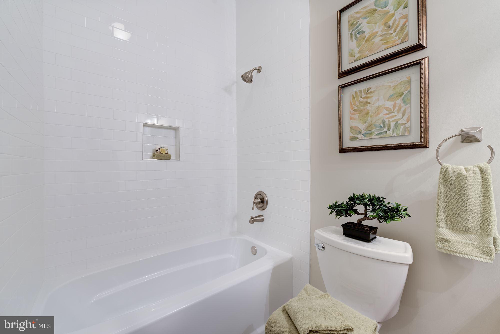 1307 R Street Northwest, Unit 3 Washington, DC 20009 - Photo 16 of 25 Bath (Master)