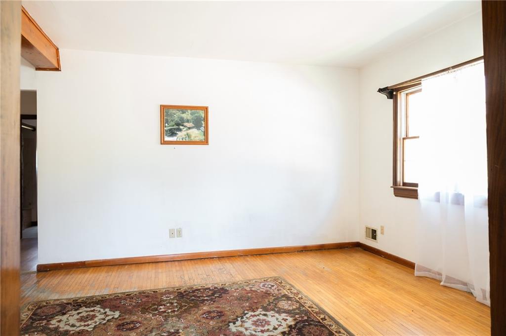 747 Frbk Herbert Road New Salem, PA 15468 - Photo 4 of 43