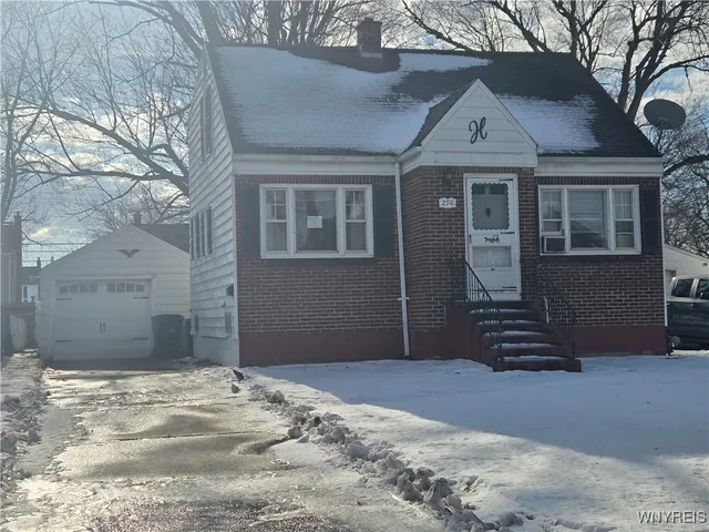 $209,900 | 298 Lowell Road, Tonawanda, NY 14217