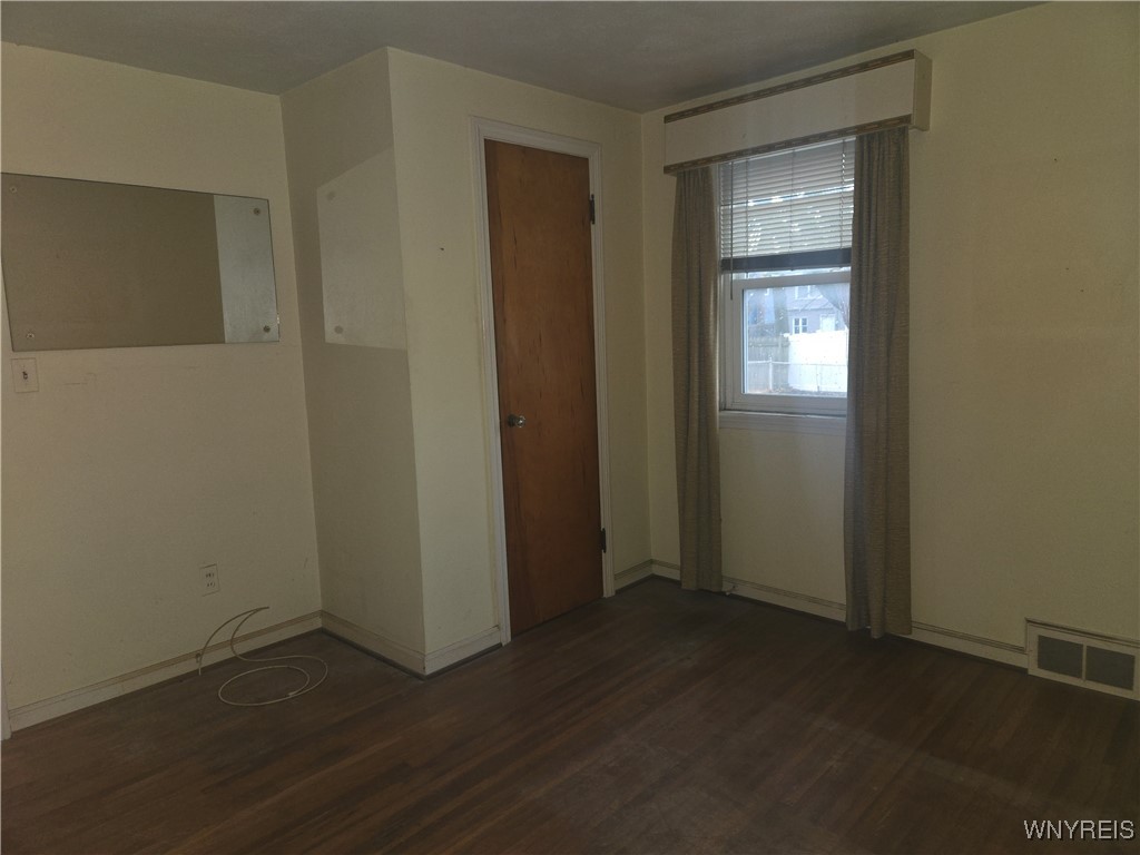 298 Lowell Road Tonawanda, NY 14217 - Photo 16 of 36