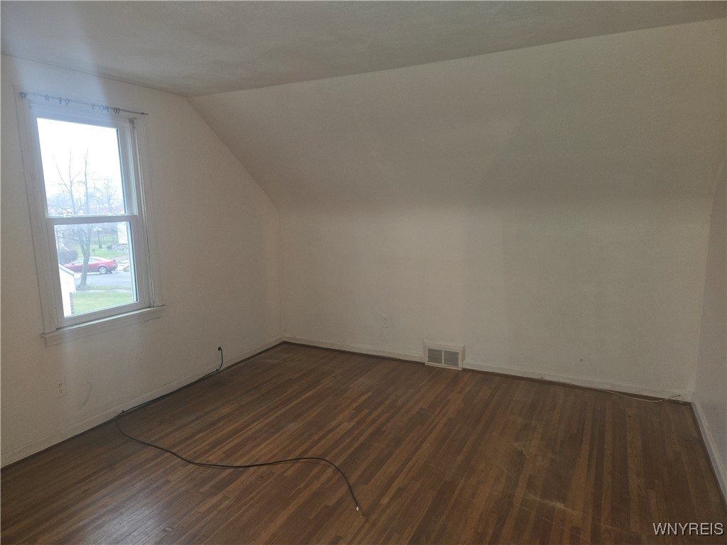 298 Lowell Road Tonawanda, NY 14217 - Photo 19 of 36