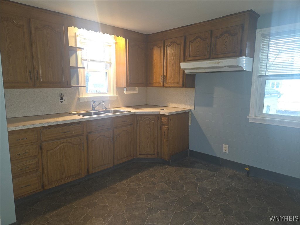 298 Lowell Road Tonawanda, NY 14217 - Photo 10 of 36