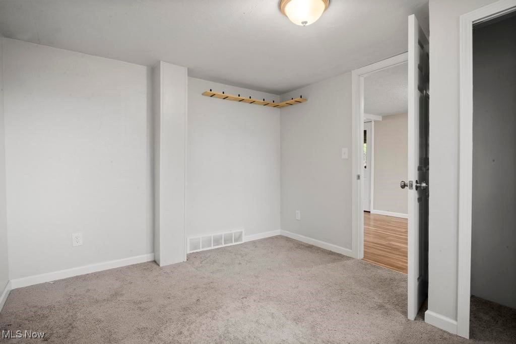 5331 Ridgewood Street Lorain, OH 44055 - Photo 12 of 27 Gallery Image 12