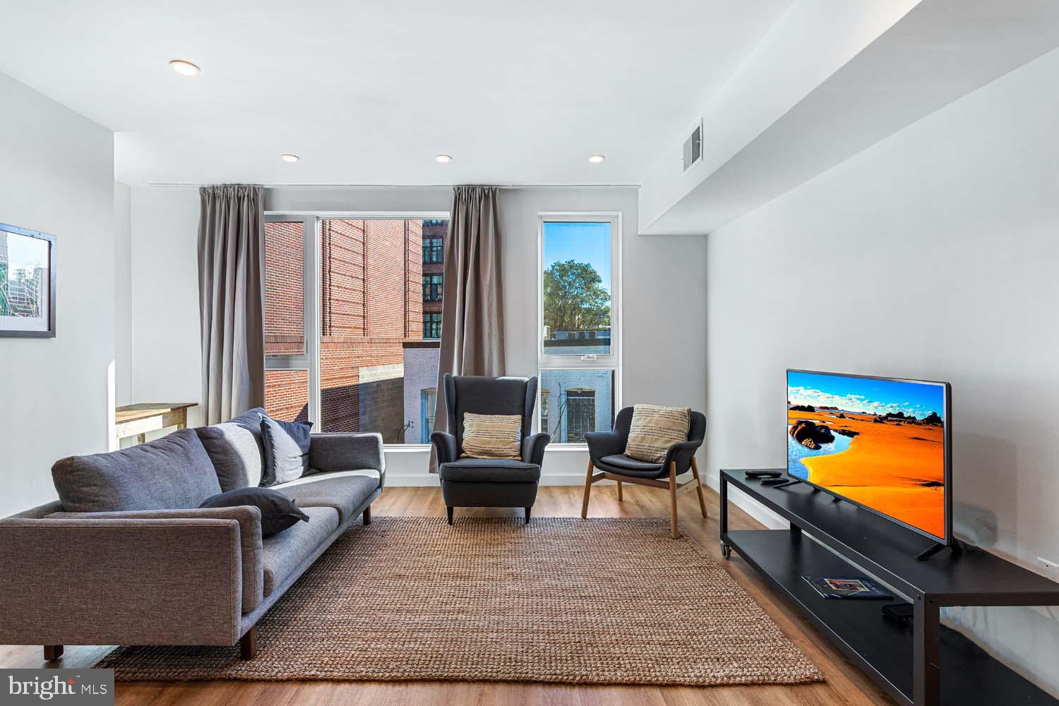 2465 18th Street Northwest, Unit 4 Washington, DC 20009 - Photo 4 of 21