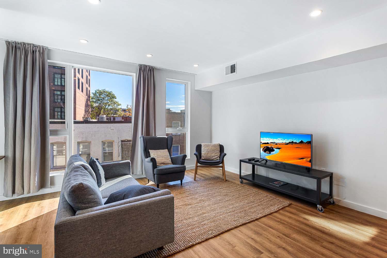 2465 18th Street Northwest, Unit 4 Washington, DC 20009 - Photo 5 of 21