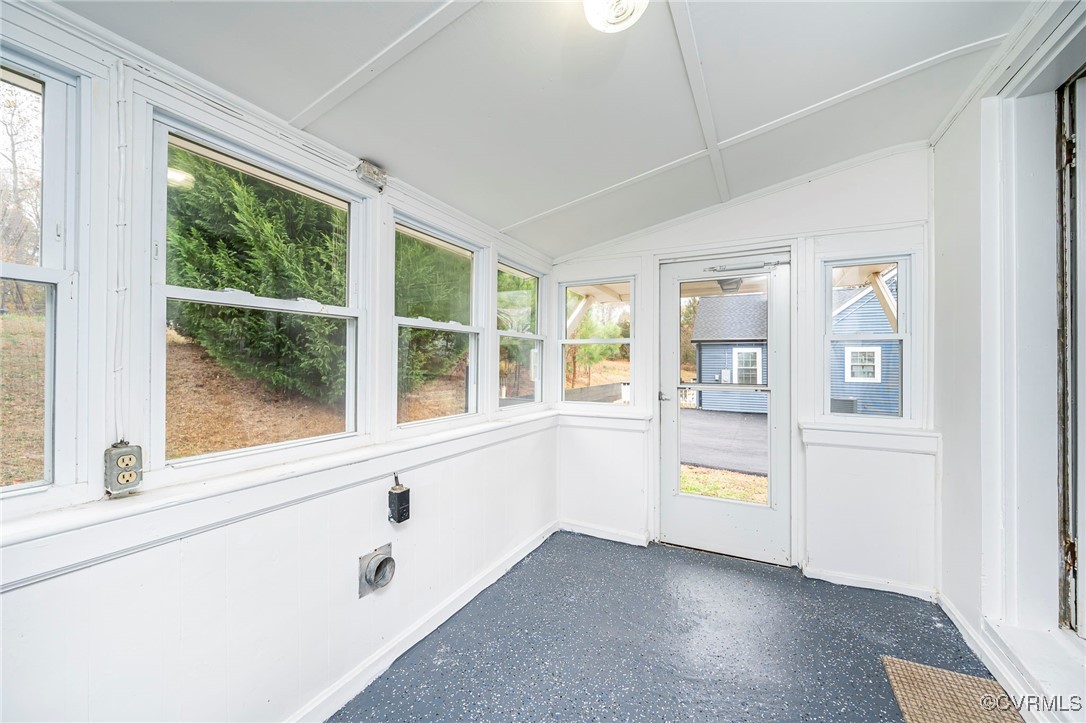 2100 Mt Landing Road Tappahannock, VA 22560 - Photo 22 of 31 Unfurnished sunroom with vaulted ceiling