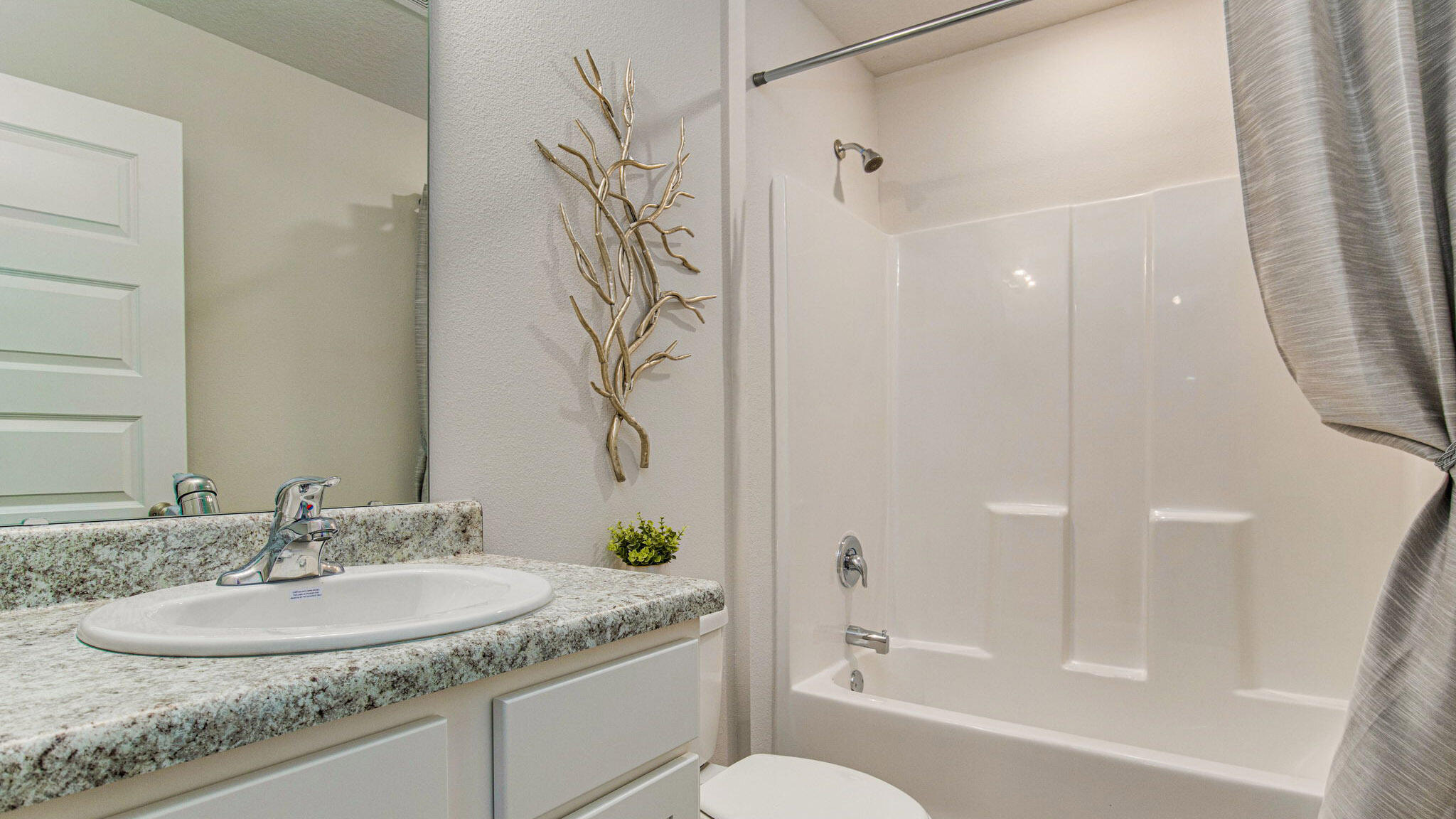 6565 Firefly Drive Milton, FL 32583 - Photo 27 of 35 Sullivan Model Home