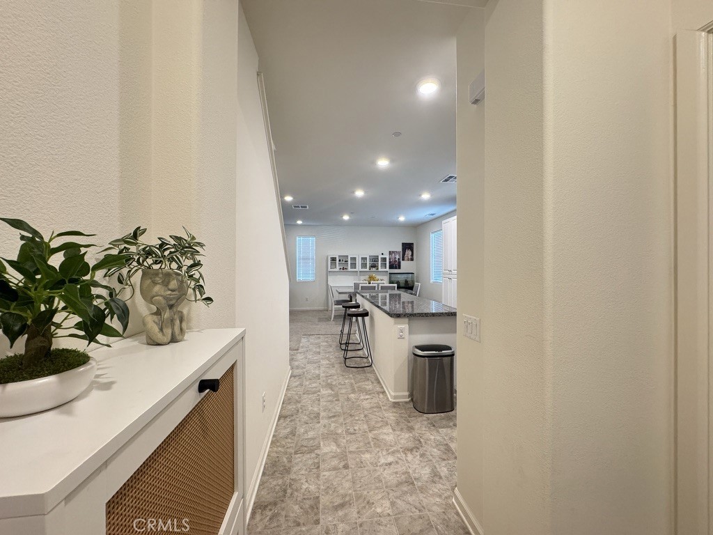 10201 Oxbow Loop Riverside, CA 92503 - Photo 7 of 39