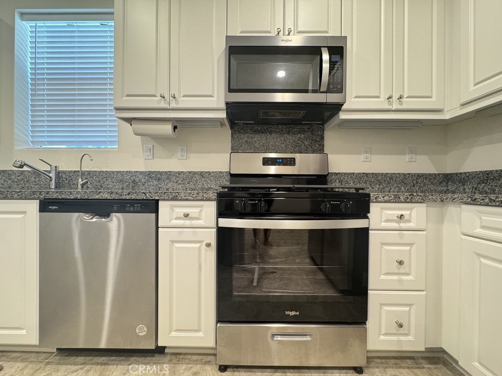 10201 Oxbow Loop Riverside, CA 92503 - Photo 9 of 39