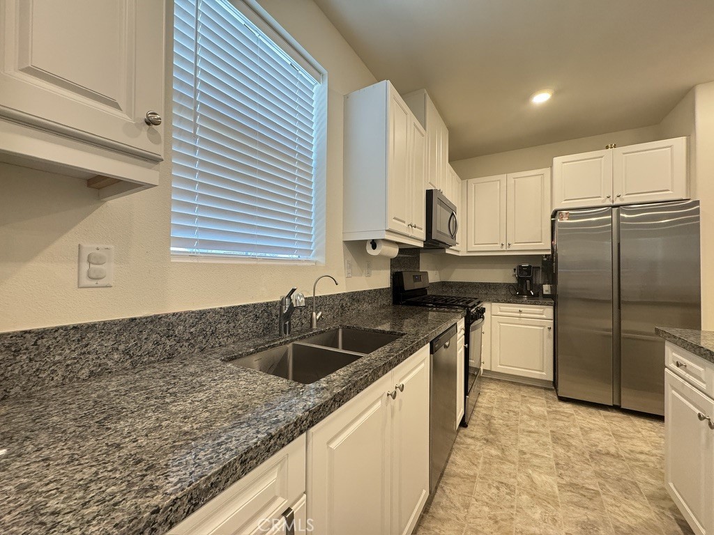 10201 Oxbow Loop Riverside, CA 92503 - Photo 10 of 39