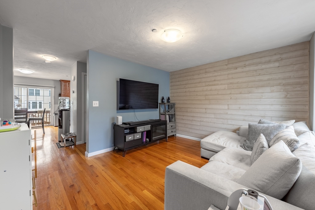 41 Boston Road, Unit 141 Billerica, MA 01862 - Photo 4 of 19 Gallery Image 4