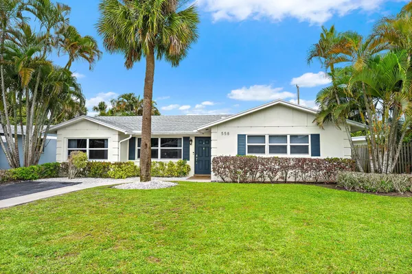 $630,000 | 558 Ivy Avenue, Palm Beach Gardens, FL 33410