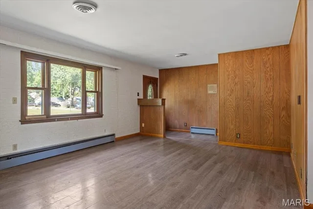 $85,000 | 112 North Wilson Street, Girard, IL 62640