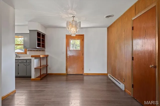 $85,000 | 112 North Wilson Street, Girard, IL 62640