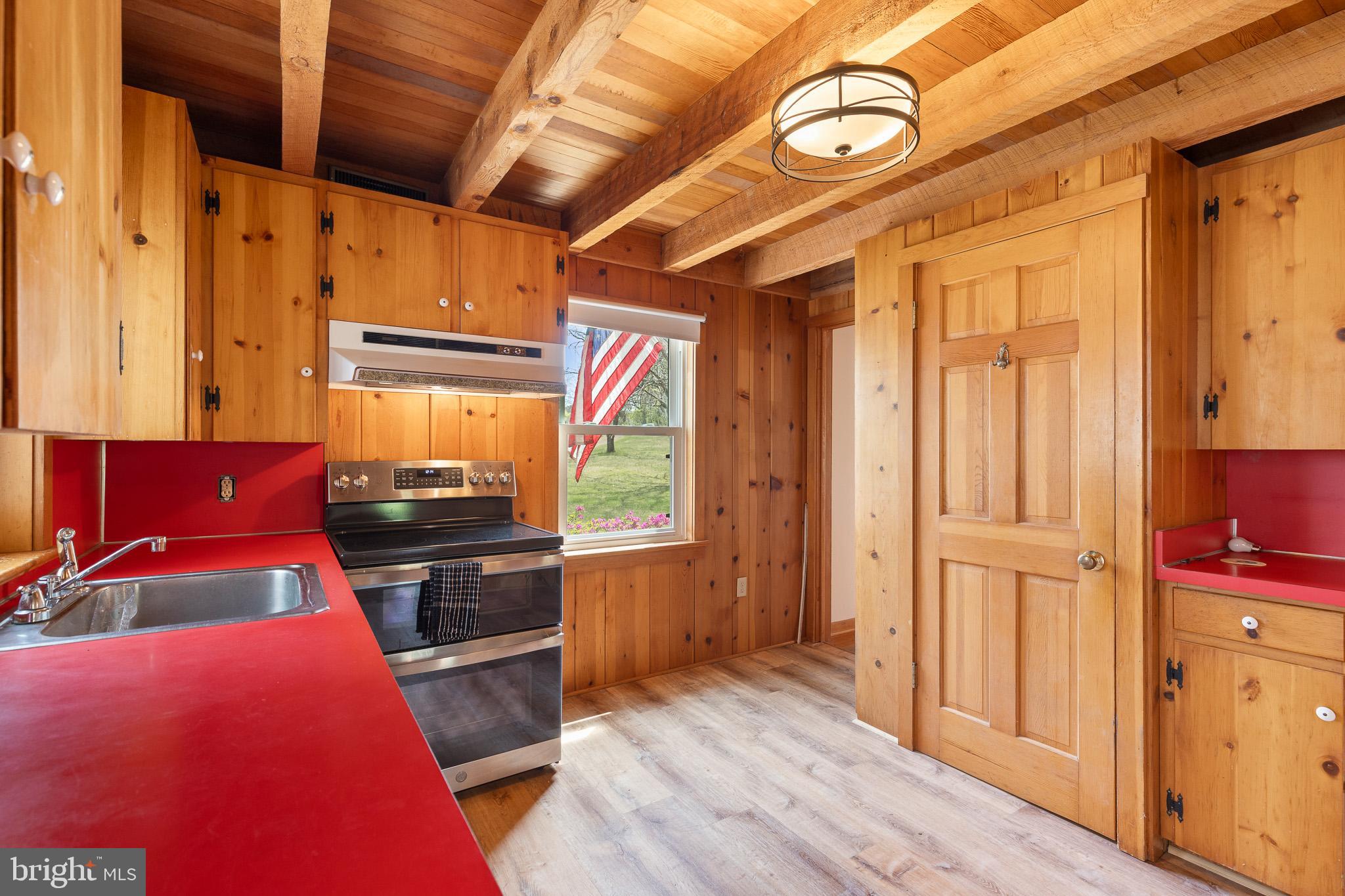 8358 Botha Road Warrenton, VA 20186 - Photo 10 of 35 Kitchen