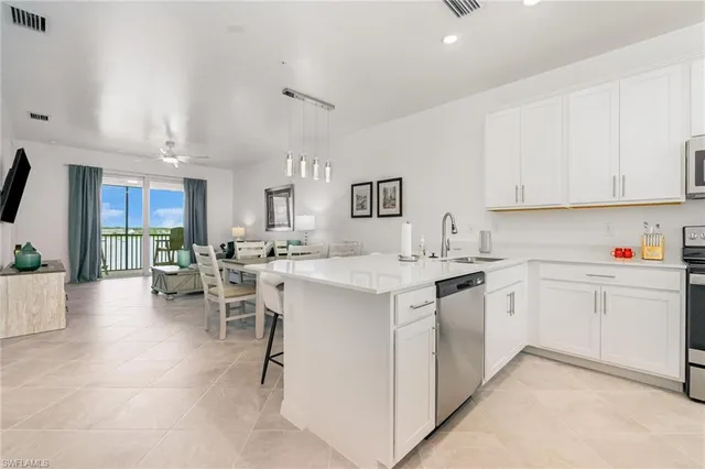 $274,900 | 43981 Boardwalk Loop, Unit 2244, Punta Gorda, FL 33982