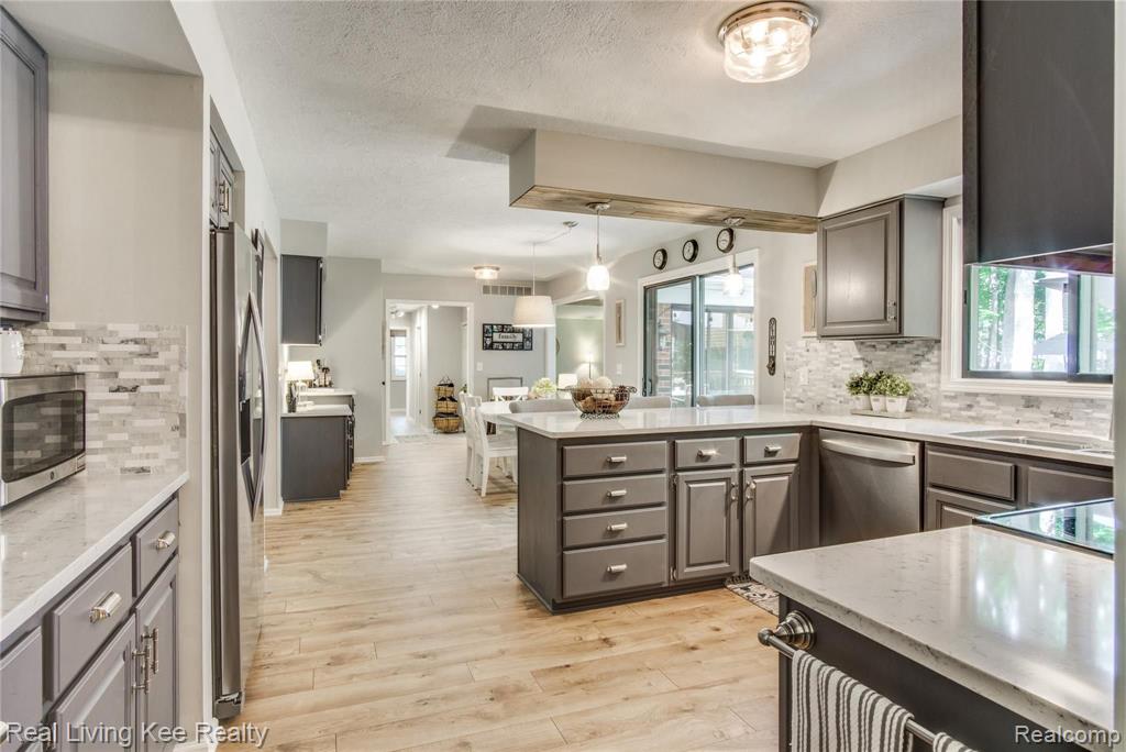 1635 North Kilburn Road Rochester Hills, MI 48306 - Photo 22 of 62