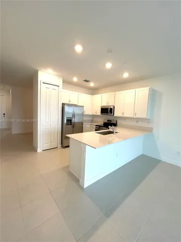 $2,000 | 6412 Seabright Terrace, Unit 310, Fort Pierce, FL 34946