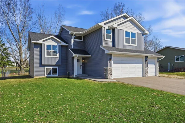 $355,000 | 1630 5th Avenue, Baldwin, WI 54002