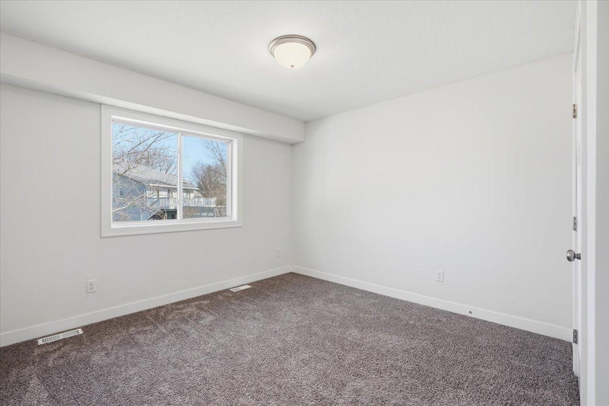 1630 5th Avenue Baldwin, WI 54002 - Photo 12 of 17