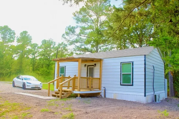$1,000 | 2 Lula Drive, Huntsville, TX 77320