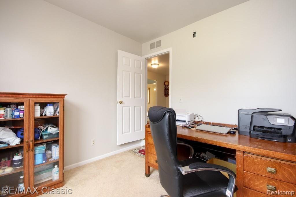 46461 Strathmore Road Plymouth, MI 48170 - Photo 16 of 59 IMG_7067 (Custom).jpg
