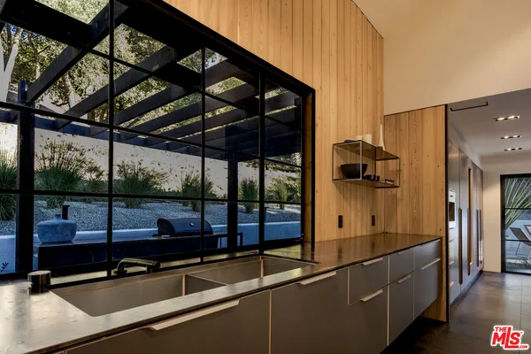 $3,375,000 | 3860 Kingswood Road, Sherman Oaks, CA 91403