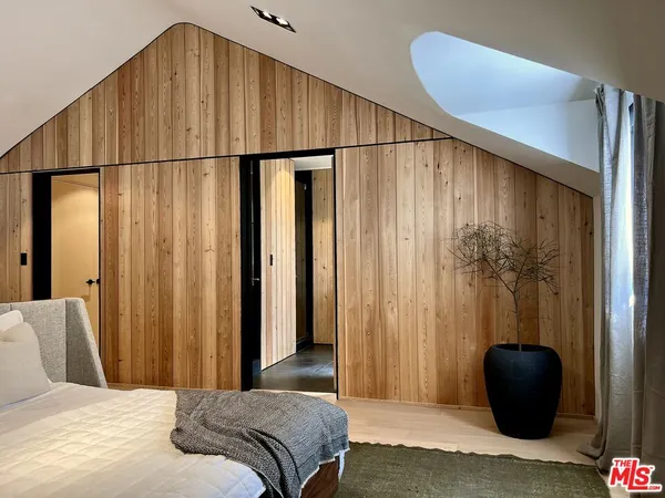 $3,375,000 | 3860 Kingswood Road, Sherman Oaks, CA 91403