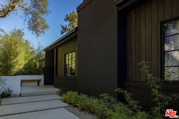 $3,375,000 | 3860 Kingswood Road, Sherman Oaks, CA 91403