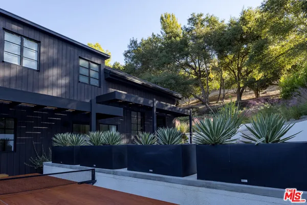 $3,375,000 | 3860 Kingswood Road, Sherman Oaks, CA 91403