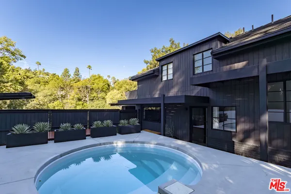 $3,375,000 | 3860 Kingswood Road, Sherman Oaks, CA 91403