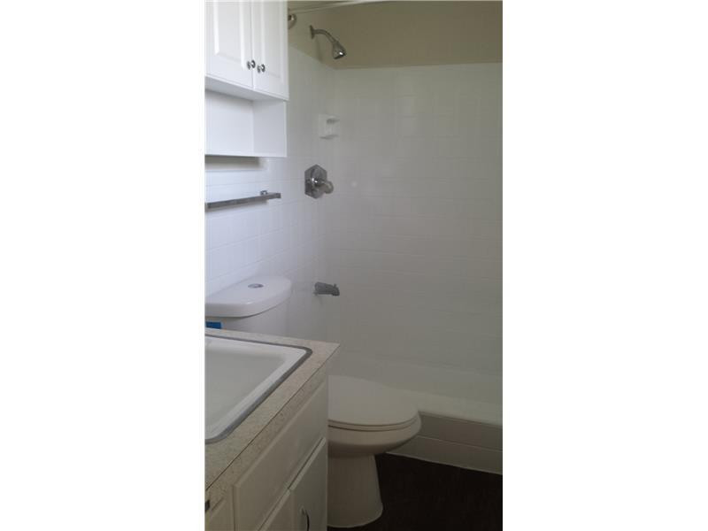 6451 Cypress Road, Unit 10 Plantation, FL 33317 - Photo 11 of 12 Exterior Front