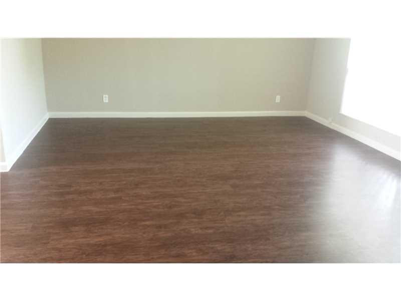 6451 Cypress Road, Unit 10 Plantation, FL 33317 - Photo 3 of 12 Living Room