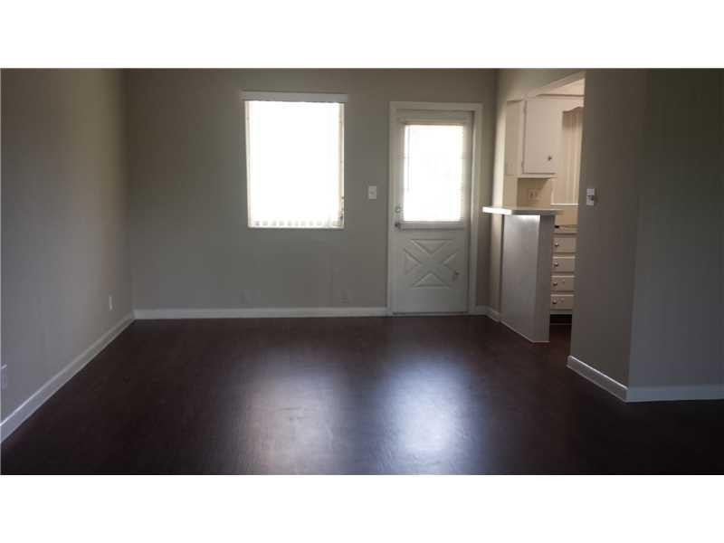 6451 Cypress Road, Unit 10 Plantation, FL 33317 - Photo 4 of 12 Dining Room
