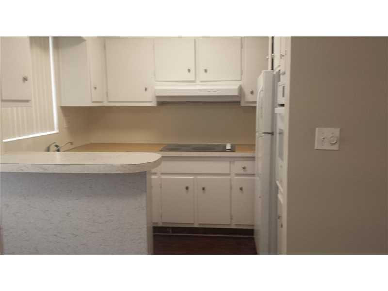 6451 Cypress Road, Unit 10 Plantation, FL 33317 - Photo 7 of 12 Kitchen